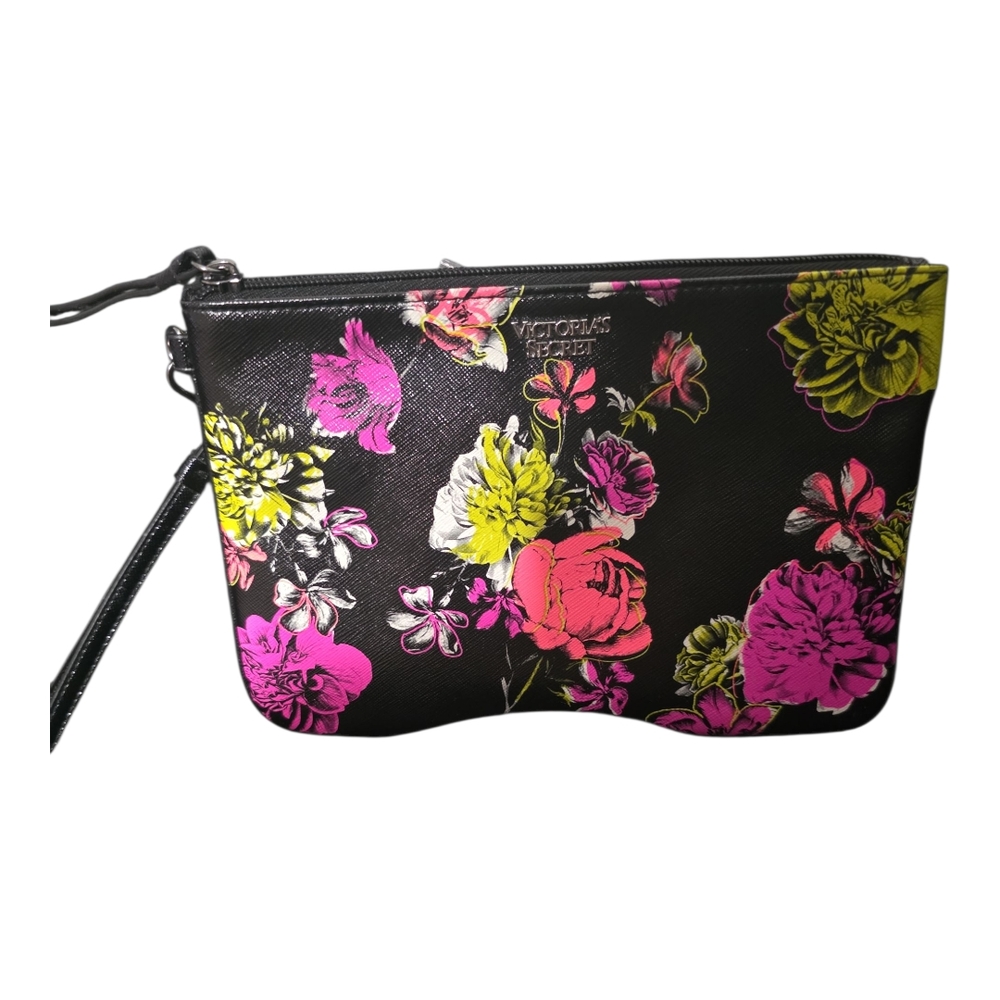 Cosmetic Bags($50+ Value)may contain Jeffrey Star, Dior, Stilla, Revolution, etc